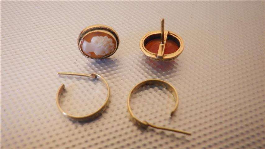 Two Beautiful 9 ct Gold Earring sets