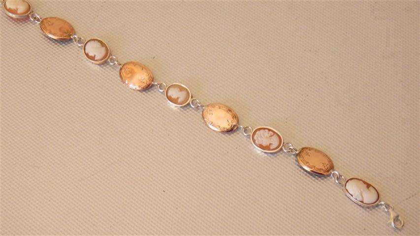 Magnificent Vintage 9 ct Gold Disk and Cameos set in Sterling Silver Bracelet