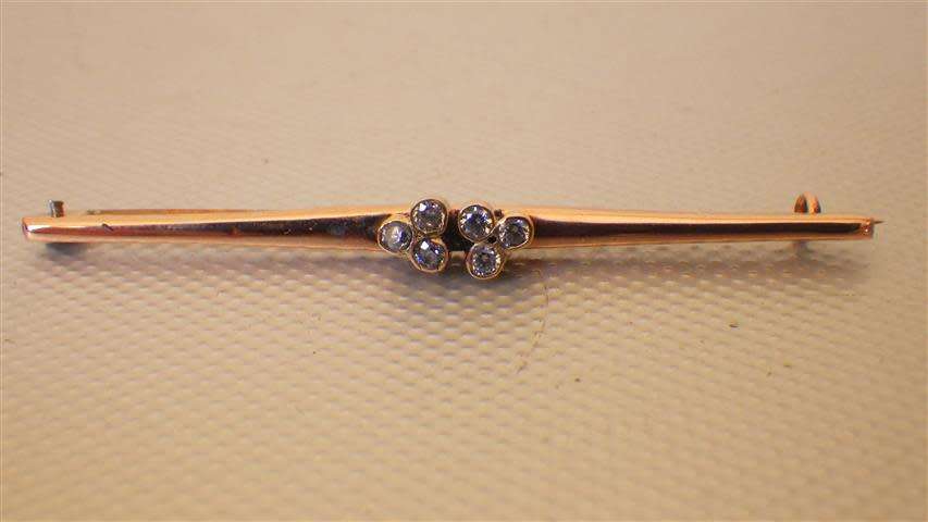 Beautiful Antique 9 ct Gold Pin