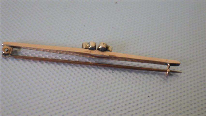 Beautiful Antique 9 ct Gold Pin
