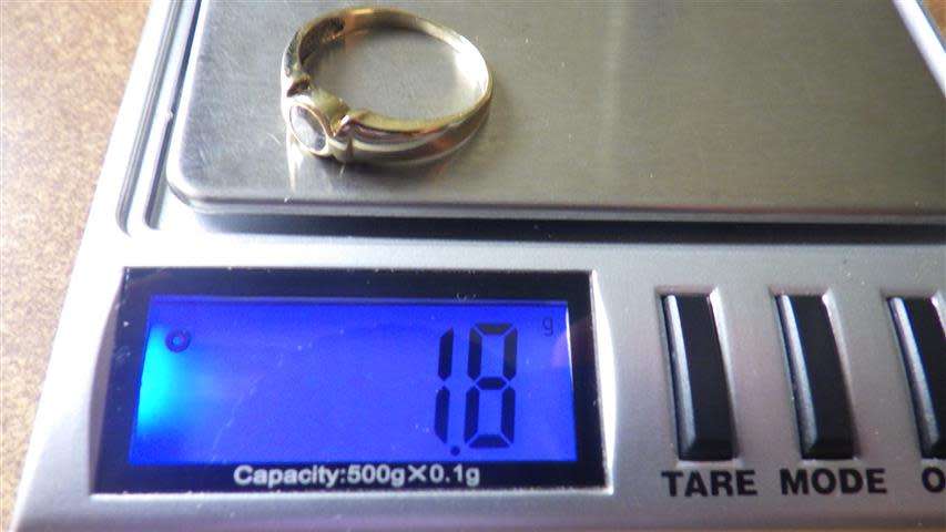 Awesome 9 ct Gold Ring