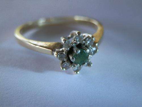 9ct Gold emerald & diamond ring