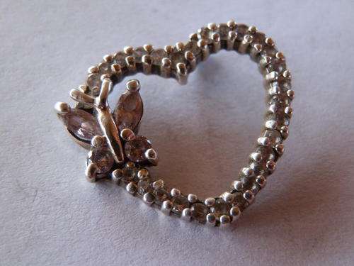 Sterling silver heart pendant - shipping R40 insured