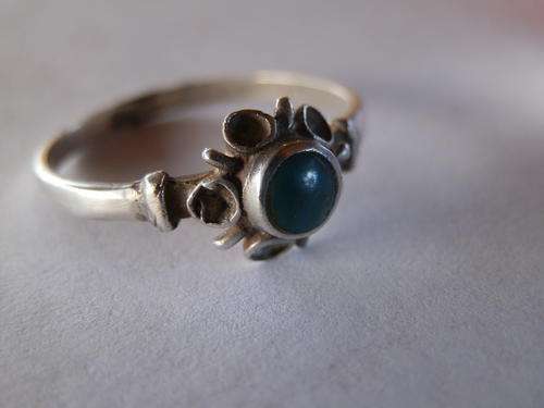 Vintage sterling silver ring - shipping R40 insured