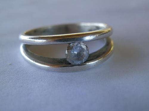 Vintage sterling silver crystal ring - 2 weeks to pay