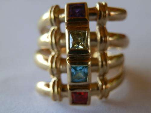 9 ct Gold multi gem ring - shipping R45 insured