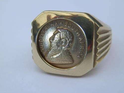 Heavy 18 ct gold with 22 ct gold 1/10 Kruger coin ring - valued for R16,480 - two (2) weeks to pay