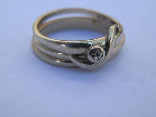 9 ct gold - 3.5 gram - diamond three-ring set - two (2) weeks to pay