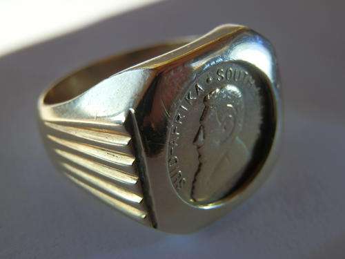 Heavy - 9.2 gram - 18 ct Gold ring with a 22 ct gold Kruger coin - two (2) weeks to pay