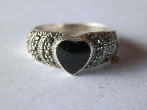 Sterling silver onyx ring - thirty (30) days to pay
