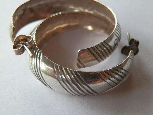 Sterling silver earring - thirty (30) days to pay