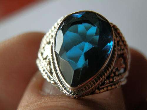 Sterling silver 5 ct blue topaz ring - thirty (30) days to pay