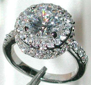 VINTAGE ANTIQUE STYLE 4.5 CARAT COCKTAIL RING SIZE 7