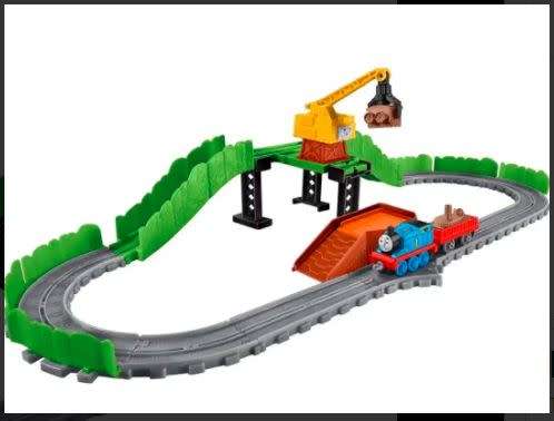 Thomas and Friends Collectible Railway-Reg and the Scrapyard Collectible