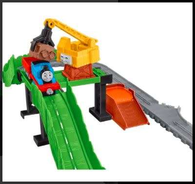 Thomas and Friends Collectible Railway-Reg and the Scrapyard Collectible