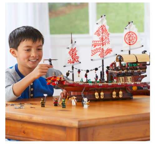 LEGO 70618 NINJAGO Movie Destiny`s Bounty (2295 Pieces) (Discontinued by Manufacturer)