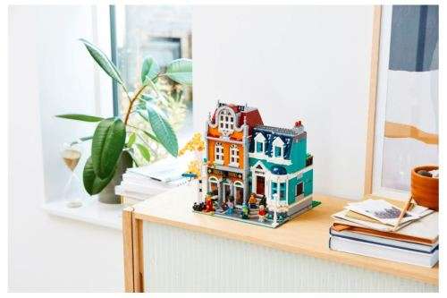 LEGO 10270 Creator Expert Bookshop (Discontinued by Manufacturer 2020) Collectors Grail