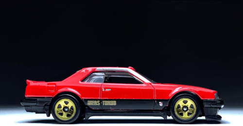 Hot Wheels `82 Nissan Skyline R30