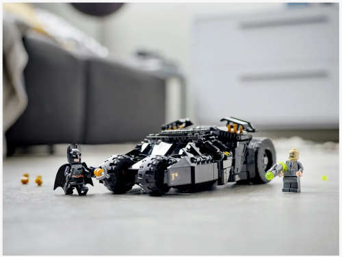 LEGO 76239 DC Batman Batmobile Tumbler Scarecrow Showdown (Discontinued by Manufacturer 2021) Rare