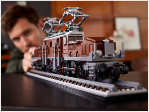 LEGO 10277 Crocodile Locomotive (Discontinued by Manufacturer 2020)