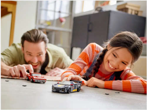 LEGO 76903 Speed Champions Chevrolet Corvette C8.R Race Car & 1969 Chevrolet Corvette(Discontinued)