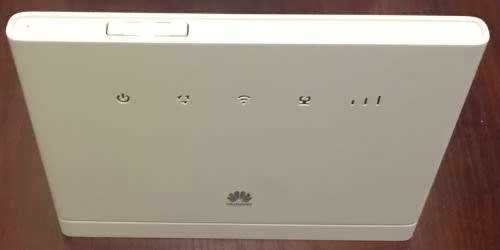 Huawei B315S-22 Router with Charger