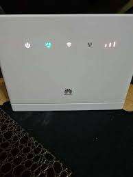 Huawei B315S-22 Router with Charger
