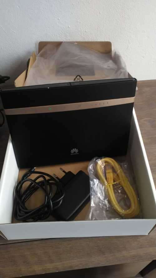 Huawei B525 Router (Boxed)