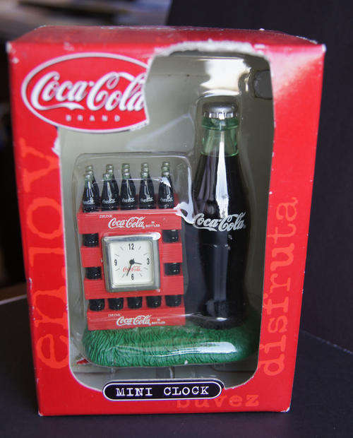 COCA COLA COKE MINI CLOCK BOTTLE AND CRATES - MINT IN BOX (also check out my other Coke items)