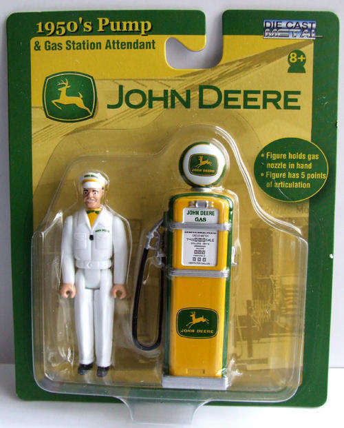 JOHN DEERE DIECAST PETROL PUMP WITH ATTENDANT - MINT IN PACKET