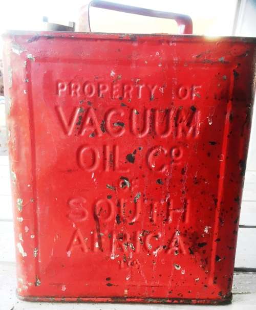 Vintage gasoline / Oil can Vacuum Oil Company of South Africa Ltd