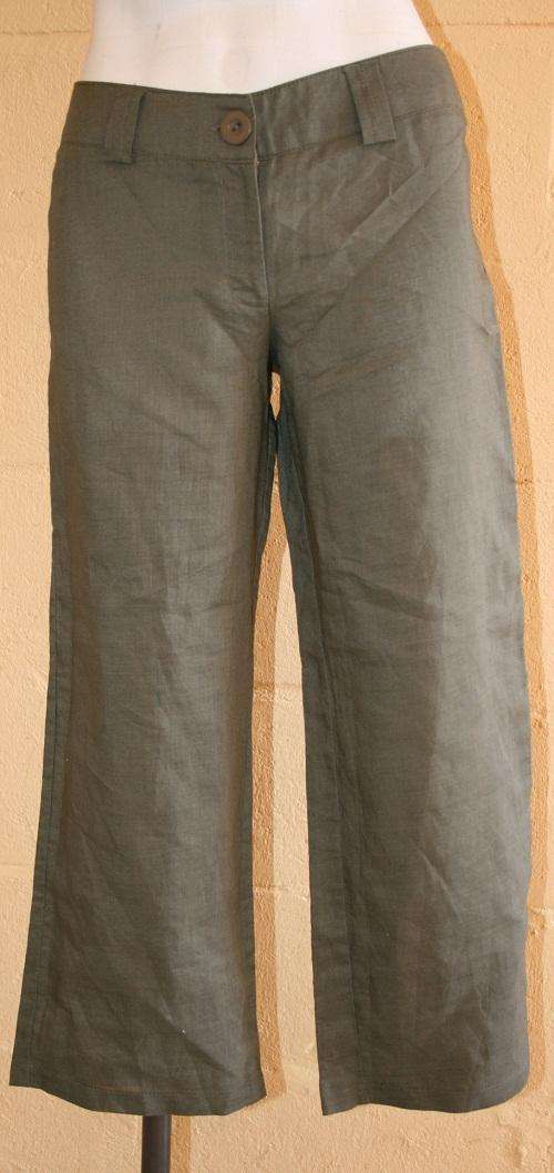 avo green three quater capi pants size 8/32
