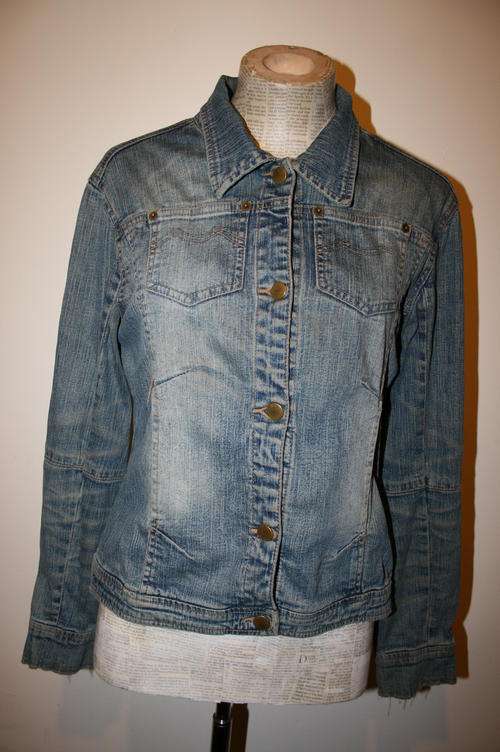 Vintage Denim Jacket bit of wear at the sleeves - size - M