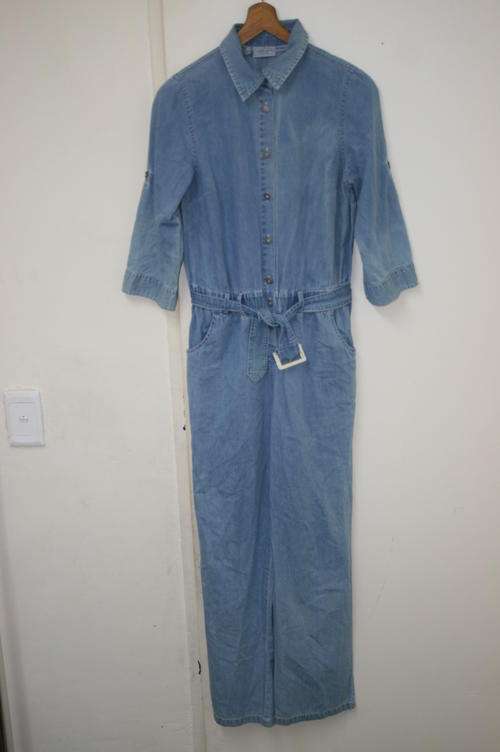 Vintage Denim Jumpsuit with matching belt - Size: L/XL