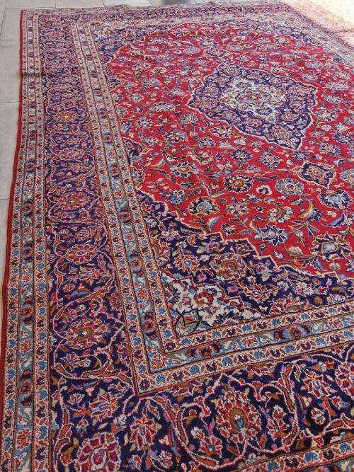 LOCK DOWN BARGAIN SALE - HIGH QUALITY PERSIAN KASHAN CARPET