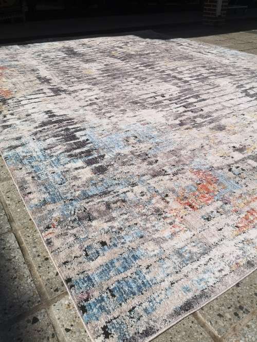 LOCK DOWN BARGAIN SALE - PREMIUM QUALITY TURKISH CARPET