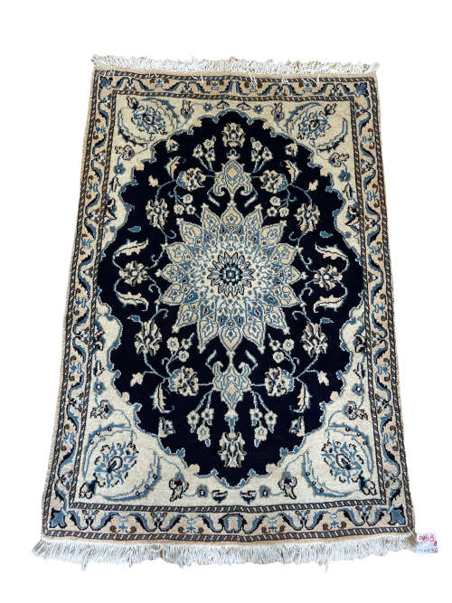 MASSIVE STORE CLEARANCE SALE - QUALITY PERSIAN NAEEN RUG WITH SILK