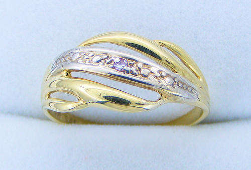 9ct Dressring with diamond - No Reserve!