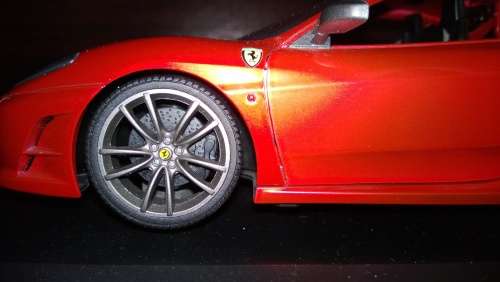 1:18 Hot Wheels Ferrari F430 Scuderia