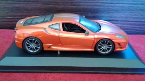 1:18 Hot Wheels Ferrari F430 Scuderia