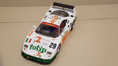 1:18 Hot Wheels Elite Ferrari F40 LM #29