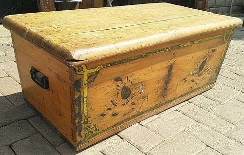 Oorspronklike Geelhout Wakis/ Original Yellow Wood Chest