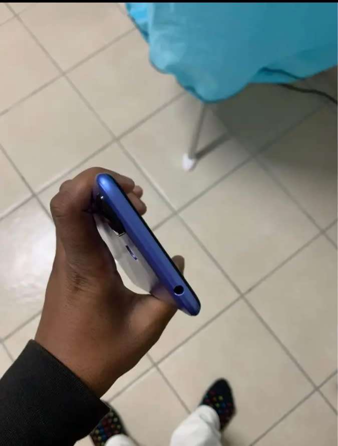 SMARTPHONE ITEL VISION 1PRO VERSION, TRIPLE AI CAMERA WITH FINGERPRINT