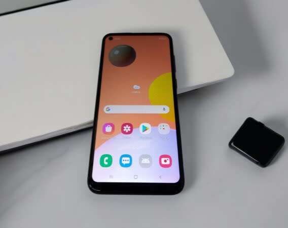 SMARTPHONE SAMSUNG GALAXY A11 WITH TRIPLE CAME INFINITY O DISPLAY, FINGERPRINT, VERY GOOD CONDITION