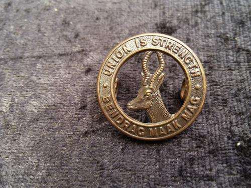 Union Is Strength/Eendrag Maak Mag Brass Springbok Badge - Diameter 26mm