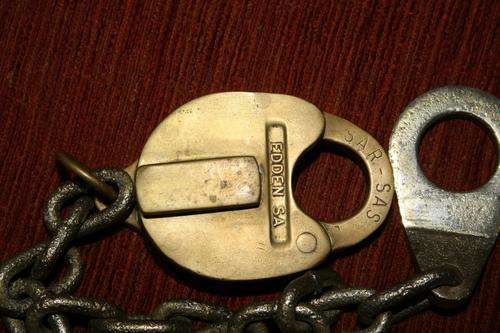 SAR lock with chain
