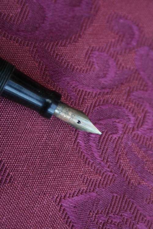 Jack Daw 14ct Gold nib Fountain pen