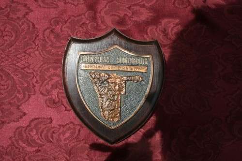 Grensdiens  SWA Plaque Wood and metal