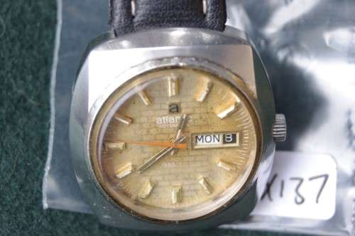 Atlantic Automatic Gemini 25 Jewels. Good working order