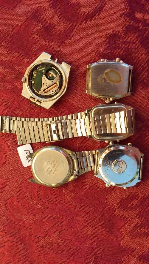 Collection of watches for spares repairs or steampunk. NOT TESTED